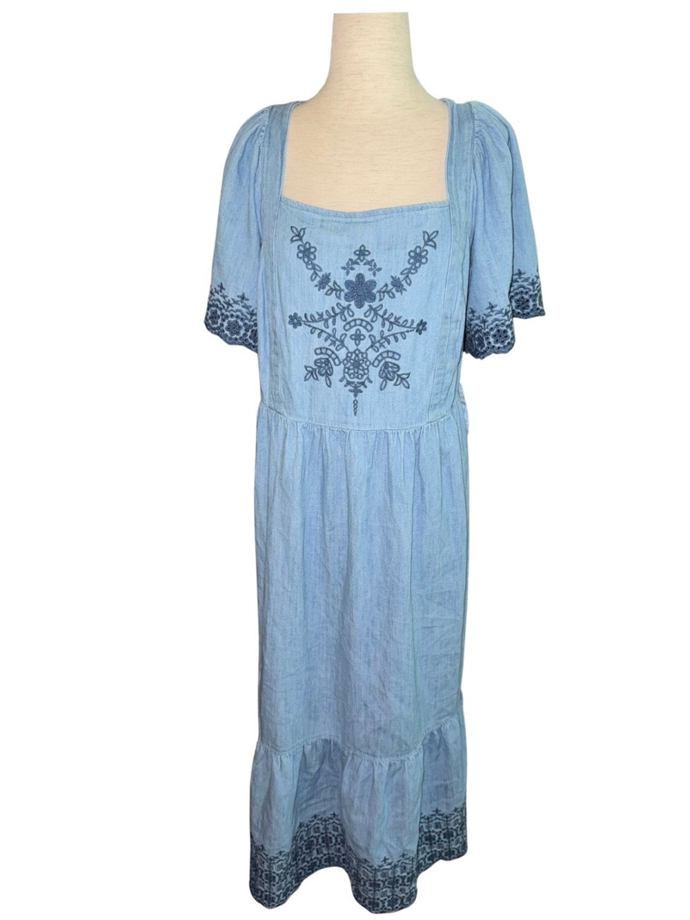 Embroidered Denim Maxi Dress Boho
Cottagecore Plus Size 2X